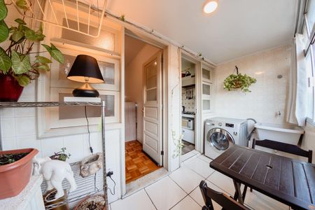 Apartamento à venda com 94m², 3 quartos e sem vaga Apartamento à venda com 94m², 3 quartos e sem vagaSacada