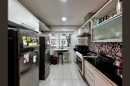 Casa de condomínio à venda com 224m², 4 quartos e 5 vagas Casa de condomínio à venda com 224m², 4 quartos e 5 vagasCozinha