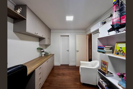 Casa de condomínio à venda com 224m², 4 quartos e 5 vagas Casa de condomínio à venda com 224m², 4 quartos e 5 vagasSuíte 2