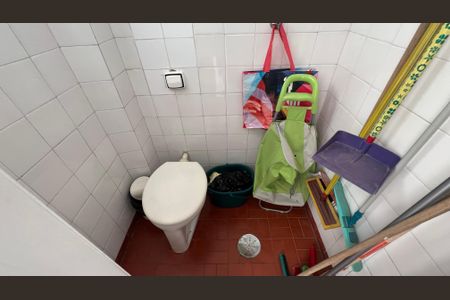 Apartamento à venda com 65m², 3 quartos e 1 vaga Apartamento à venda com 65m², 3 quartos e 1 vagaBanheiro de serviço
