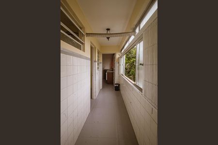 Apartamento à venda com 160m², 4 quartos e 2 vagas Apartamento à venda com 160m², 4 quartos e 2 vagasÁrea de Serviço