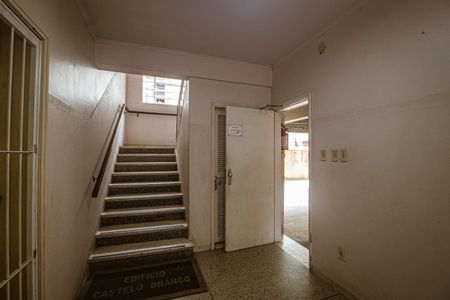 Apartamento à venda com 160m², 4 quartos e 2 vagas Apartamento à venda com 160m², 4 quartos e 2 vagasHall de entrada