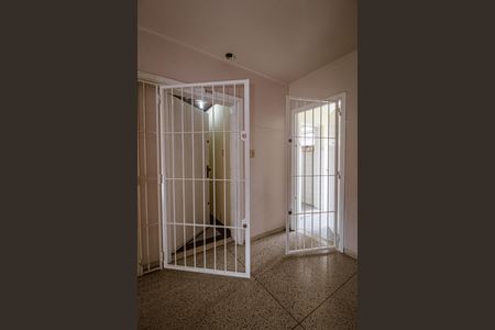 Apartamento à venda com 160m², 4 quartos e 2 vagas Apartamento à venda com 160m², 4 quartos e 2 vagasHall de entrada