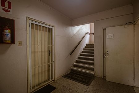 Apartamento à venda com 160m², 4 quartos e 2 vagas Apartamento à venda com 160m², 4 quartos e 2 vagasHall de entrada