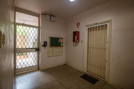 Apartamento à venda com 160m², 4 quartos e 2 vagas Apartamento à venda com 160m², 4 quartos e 2 vagasHall de entrada