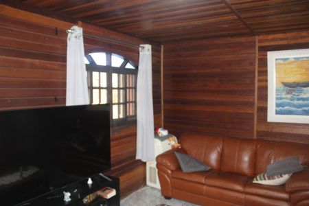 Casa à venda com 180m², 4 quartos e 3 vagasSala