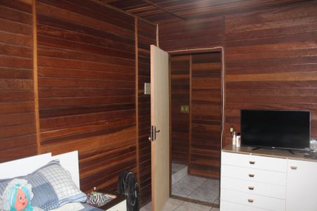 Casa à venda com 180m², 4 quartos e 3 vagasSuíte 1