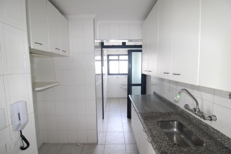 Apartamento à venda com 120m², 2 quartos e 2 vagasCozinha