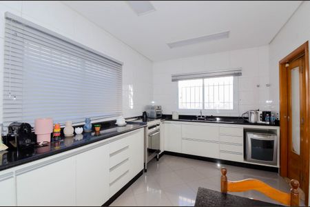 Casa à venda com 175m², 3 quartos e 3 vagasCozinha