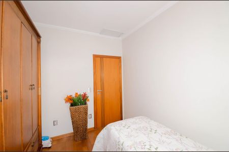 Casa à venda com 175m², 3 quartos e 3 vagasQuarto 2