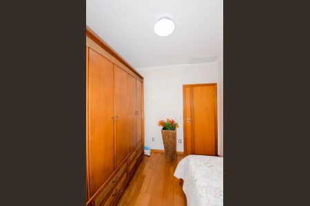 Casa à venda com 175m², 3 quartos e 3 vagasQuarto 2