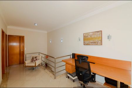 Casa à venda com 175m², 3 quartos e 3 vagasMezanino 