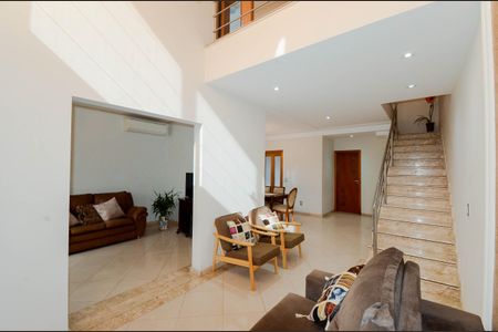 Casa à venda com 175m², 3 quartos e 3 vagasSala