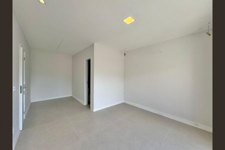 Casa de condomínio à venda com 180m², 4 quartos e 2 vagas Casa de condomínio à venda com 180m², 4 quartos e 2 vagasSuíte 1