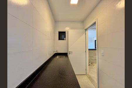 Casa de condomínio à venda com 180m², 4 quartos e 2 vagas Casa de condomínio à venda com 180m², 4 quartos e 2 vagasÁrea de Serviço