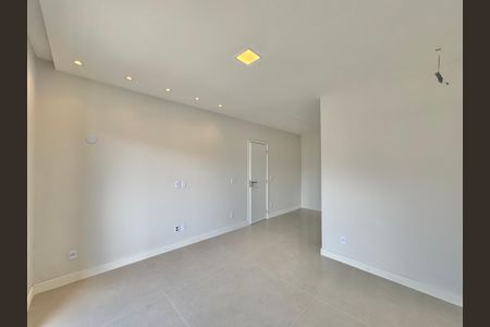 Casa de condomínio à venda com 180m², 4 quartos e 2 vagas Casa de condomínio à venda com 180m², 4 quartos e 2 vagasSuíte 1