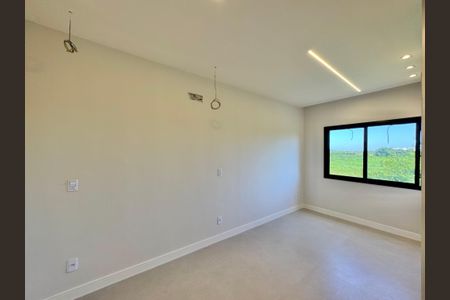 Casa de condomínio à venda com 180m², 4 quartos e 2 vagas Casa de condomínio à venda com 180m², 4 quartos e 2 vagasSuíte 2