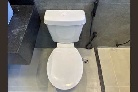 Casa de condomínio à venda com 180m², 4 quartos e 2 vagas Casa de condomínio à venda com 180m², 4 quartos e 2 vagasSuíte 3 - Banheiro