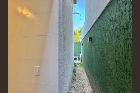 Casa de condomínio à venda com 180m², 4 quartos e 2 vagas Casa de condomínio à venda com 180m², 4 quartos e 2 vagasÁrea externa