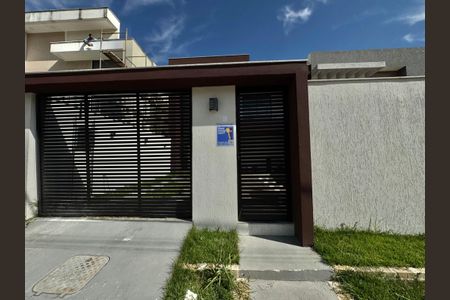 Casa de condomínio à venda com 180m², 4 quartos e 2 vagas Casa de condomínio à venda com 180m², 4 quartos e 2 vagasPlaquinha Quinto Andar