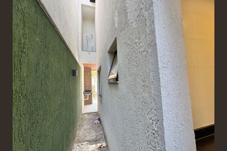 Casa de condomínio à venda com 180m², 4 quartos e 2 vagas Casa de condomínio à venda com 180m², 4 quartos e 2 vagasÁrea externa
