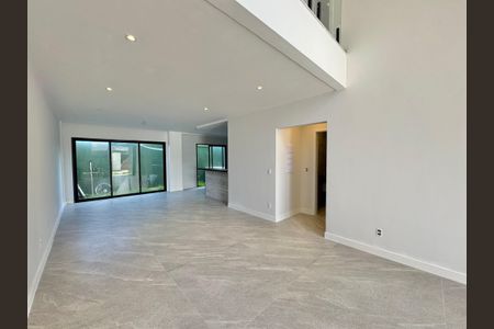 Casa de condomínio à venda com 180m², 4 quartos e 2 vagas Casa de condomínio à venda com 180m², 4 quartos e 2 vagasSala