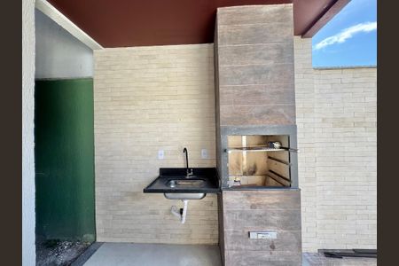 Casa de condomínio à venda com 180m², 4 quartos e 2 vagas Casa de condomínio à venda com 180m², 4 quartos e 2 vagasÁrea externa