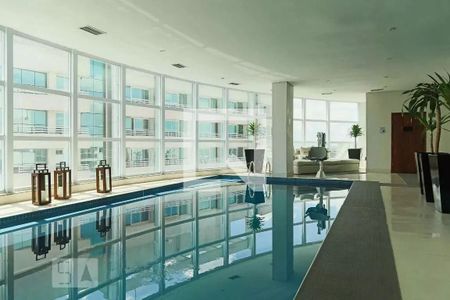 Apartamento à venda com 64m², 2 quartos e 1 vaga Apartamento à venda com 64m², 2 quartos e 1 vagaÁrea comum - Piscina