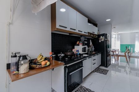 Apartamento à venda com 90m², 3 quartos e sem vagaCozinha 