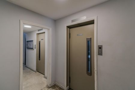Apartamento à venda com 90m², 3 quartos e sem vagaElevador 