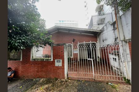 Casa à venda com 175m², 3 quartos e 2 vagasFachada