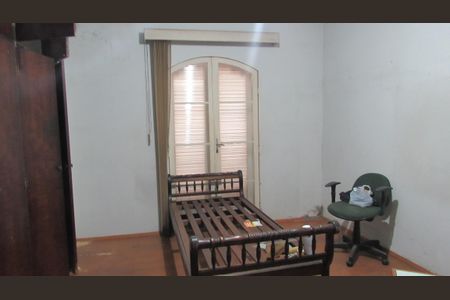 Casa à venda com 175m², 3 quartos e 2 vagasQuarto