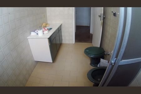 Casa à venda com 175m², 3 quartos e 2 vagasBanheiro