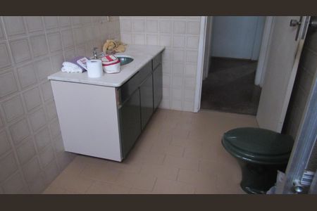 Casa à venda com 175m², 3 quartos e 2 vagasBanheiro