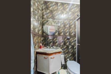 Casa à venda com 170m², 5 quartos e 2 vagas Casa à venda com 170m², 5 quartos e 2 vagasBanheiro da Suíte