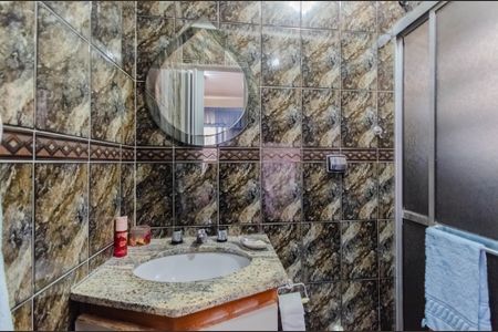 Casa à venda com 170m², 5 quartos e 2 vagas Casa à venda com 170m², 5 quartos e 2 vagasBanheiro da Suíte