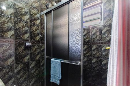 Casa à venda com 170m², 5 quartos e 2 vagas Casa à venda com 170m², 5 quartos e 2 vagasBanheiro da Suíte