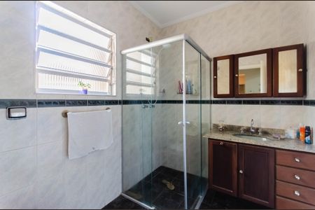 Casa à venda com 170m², 5 quartos e 2 vagas Casa à venda com 170m², 5 quartos e 2 vagasBanheiro da Suíte