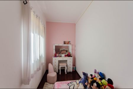 Casa à venda com 170m², 5 quartos e 2 vagas Casa à venda com 170m², 5 quartos e 2 vagasQuarto 2