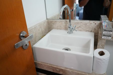 Casa de condomínio à venda com 217m², 3 quartos e 2 vagasBanheiro