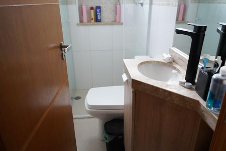 Casa de condomínio à venda com 217m², 3 quartos e 2 vagasBanheiro