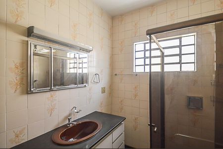 Casa à venda com 148m², 2 quartos e 2 vagas Casa à venda com 148m², 2 quartos e 2 vagasBanheiro