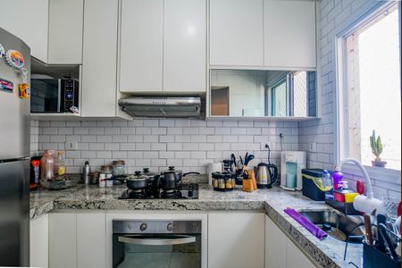 Apartamento à venda com 100m², 2 quartos e 2 vagas Apartamento à venda com 100m², 2 quartos e 2 vagasCozinha