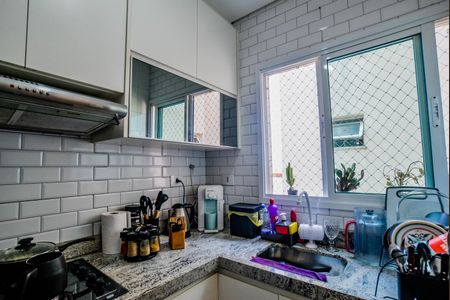 Apartamento à venda com 100m², 2 quartos e 2 vagas Apartamento à venda com 100m², 2 quartos e 2 vagasCozinha