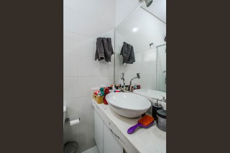 Apartamento à venda com 100m², 2 quartos e 2 vagas Apartamento à venda com 100m², 2 quartos e 2 vagasBanheiro da Suíte