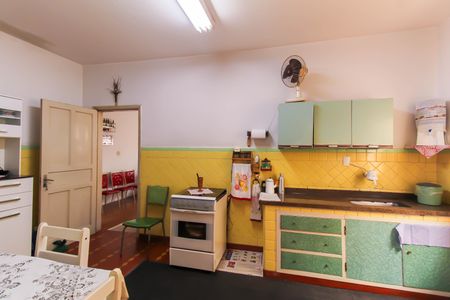 Casa à venda com 240m², 3 quartos e 3 vagas Casa à venda com 240m², 3 quartos e 3 vagasCozinha