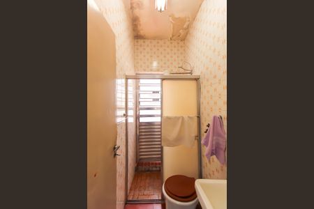 Casa à venda com 240m², 3 quartos e 3 vagas Casa à venda com 240m², 3 quartos e 3 vagasBanheiro 2