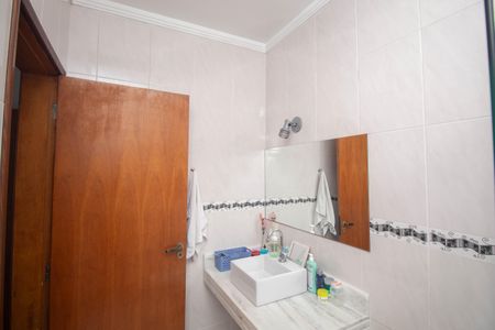 Casa à venda com 90m², 2 quartos e 2 vagas Casa à venda com 90m², 2 quartos e 2 vagasBanheiro da Suíte 2