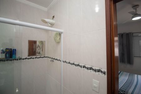 Casa à venda com 90m², 2 quartos e 2 vagas Casa à venda com 90m², 2 quartos e 2 vagasBanheiro da Suíte 2