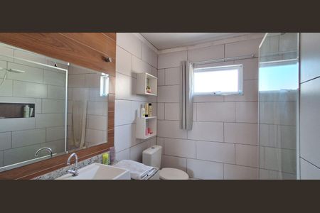 Casa à venda com 230m², 3 quartos e 8 vagas Casa à venda com 230m², 3 quartos e 8 vagasBanheiro da Suíte